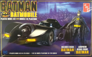 Model Batman 1989 Batmobile w/Resin Batman Fig AMT 1107