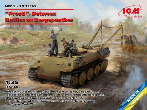 Model ICM 35343 Prost! Between Battles on Bergepanther WWII German Tankmen with Bergepanther