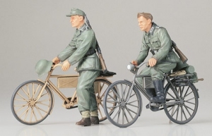 Tamiya 35240 niemieccy żołnierze na rowerach