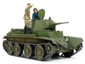 Tamiya 35327 Russian Tank BT-7 Model 1937