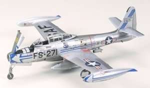 Tamiya 60745 Republic F-84G Thunderjet