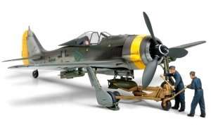 Tamiya 61104 Focke-Wulf Fw190 F-8/9