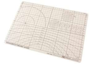 Tamiya 74056 Mata do cięcia z szblonem A4