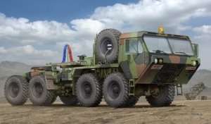 Trumpeter 01021 HEMTT M983 Tractor 