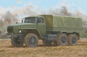 Trumpeter 01072 Ciężarówka URAL-4320 model 1-35