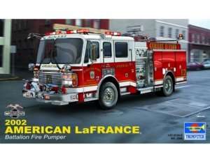 Trumpeter 02506 American LaFrance Eagle Fire Pumper 1/25 