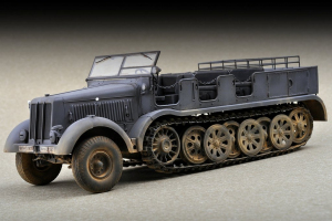Trumpeter 07403 German Sd.Kfz. 8 Schwerer Zugkraftwagen 12t 1/72