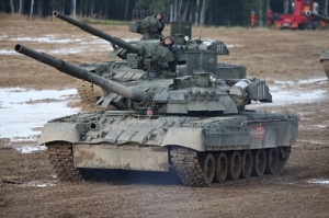 Trumpeter 09579 Czołg T-80UE-1 MBT model 1-35