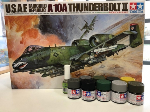 Zestaw z farbami Fairchild Republic A-10A Thunderbolt II 61028 Tamiya