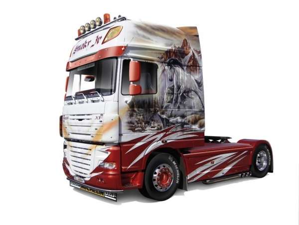 Holenderska ciężarówka DAF XF105 Smoky Jr., plastikowy model do sklejania Italeri 3917 w skali 1:24-image_Italeri_3917_1
