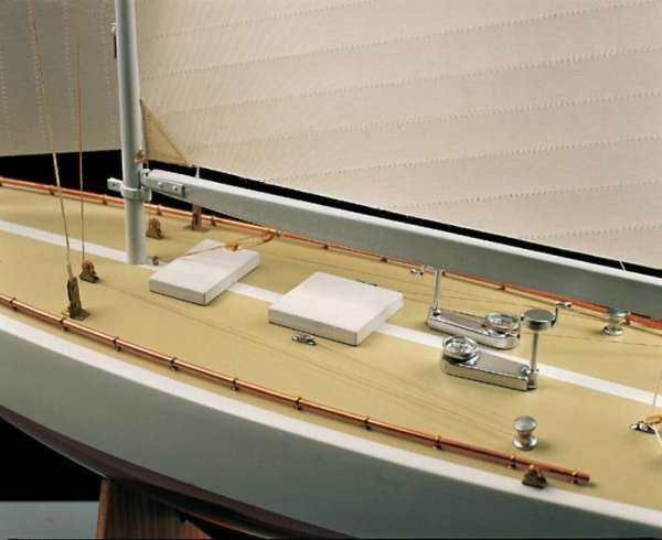 drewniany-model-do-sklejania-jachtu-columbia-1958-sklep-modeledo-image_Amati - drewniane modele okrętów_1700/81_2