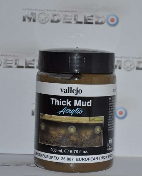 Masa akrylowa Vallejo 26807 European Thick Mud to tworzenia efektu ciemnego brązowego błota na dioramach, winietach i modelach. -image_Vallejo_26807_1