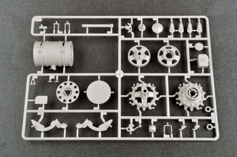 model_plastikowy_do_sklejania_trumpeter_00925_tank_t_72b1_mbt_sklep_modelarski_modeledo_image_12-image_Trumpeter_00925_3