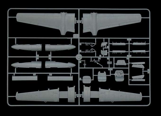 Bombowiec Douglas A-26B Invader w skali 1-72 image_italeri_1358_5-image_Italeri_1358_7