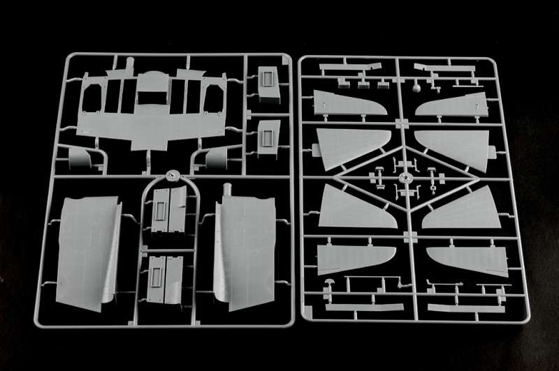 hobby_boss_83204_ilyushin_il_2m3_ground_attack_aircraft_modeledo_image_9-image_Hobby Boss_83204_3