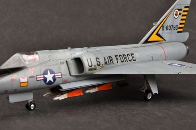 trumpeter_01682_f_106a_delta_dart_hobby_shop_modeledo_image_2-image_Trumpeter_01682_2