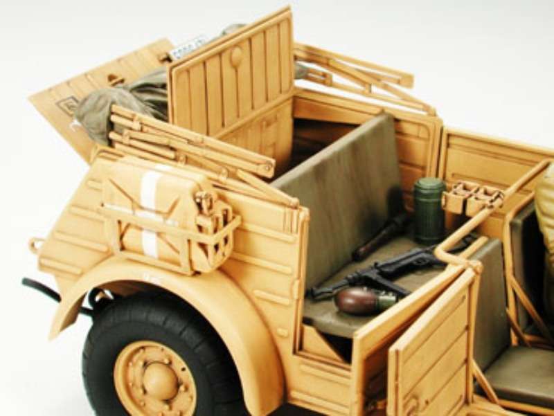 model_do_sklejania_german_kubelwagen_type_82_tamiya_36202_sklep_modelarski_modeledo_image_3-image_Tamiya_36202_3