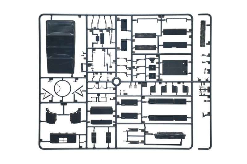 model-do-sklejania-ciagnika-artyleryjskiego-sdkfz-10-demag-d7-oraz-figurki-sklep-modeledo-image_Italeri_6561_9