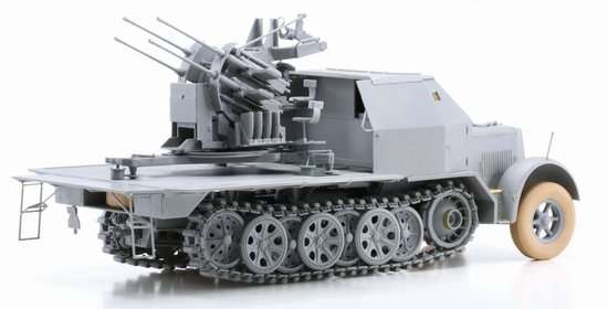 Model Dragon 6533 Sd.Kfz.7-1 2cm Flakvierling 38 with Armor Cab -image5-dra6533-image_Dragon_6533_3