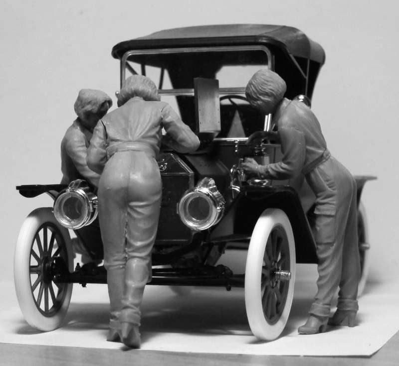 ICM 24009 w skali 1:24 - American Mechanics 1910s - image f-image_ICM_24009_3