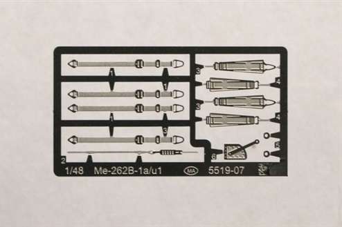 model_do_sklejania_samolotu_messerschmitt_262_b_1a_u1_nachtjager_italeri_2679_sklep_modelarski_modeledo_image_8-image_Italeri_2679_3