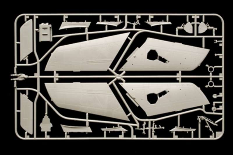 model_do_sklejania_samolotu_republic_f84f_thunderstreak_italeri_2682_sklep_modelarski_modeledo_image_7-image_Italeri_2682_3