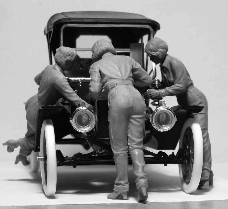 ICM 24009 w skali 1:24 - American Mechanics 1910s - image d-image_ICM_24009_3