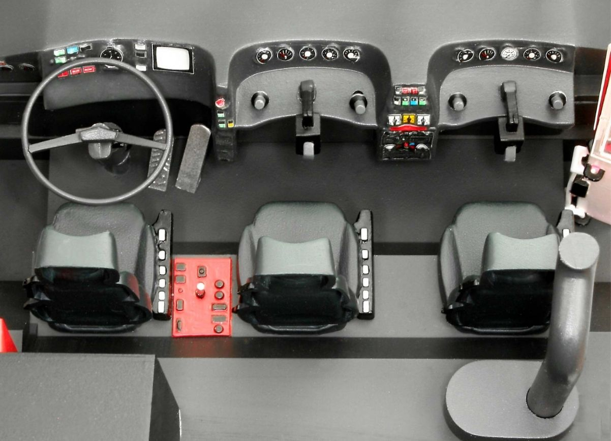 -image_Revell_07747_4