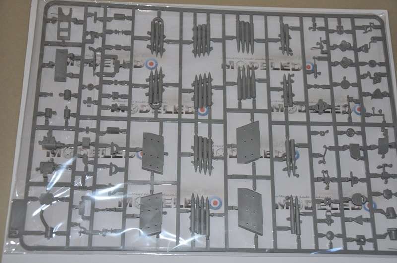 Model Takom 2073 w skali 1:35 - image r - King Tiger Henschel Turret w / interior-image_Takom_2073_3