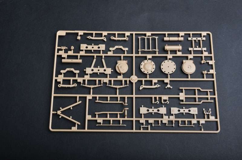 plastikowy-model-do-sklejania-samobieznego-dziala-88mm-flak-18-sklep-modeledo-image_Trumpeter_01585_16