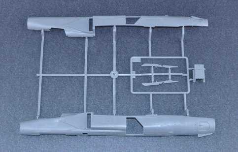 Russian fighter MiG-23ML Flogger-G in scale 1:48, model Trumpeter 02855_image_5-image_Trumpeter_02855_5