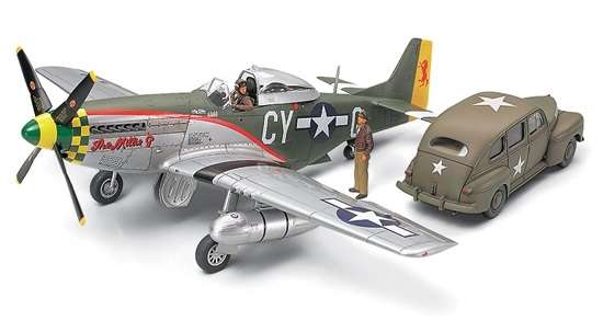 Amerykański myśliwiec P-51D Mustang oraz samochód sztabowy, plastikowy model do sklejania Tamiya 89732 w skali 1:48.-image_Tamiya_89732_1