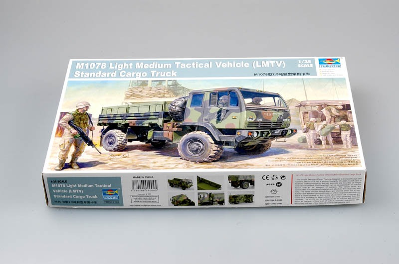 Trumpeter 01004 M1078 LMTV Standard Cargo Truck