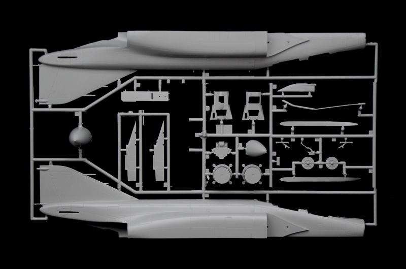 model-do-sklejania-mcdonnell-douglas-f-4j-phantom-ii-sklep-modelarski-modeledo-image_Italeri_2781_8