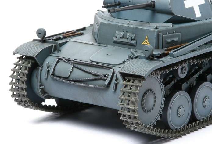 model_do_sklejania_tamiya_35299_german_panzerkampfwagen_ii_ausf_c_image_3-image_Tamiya_35299_3