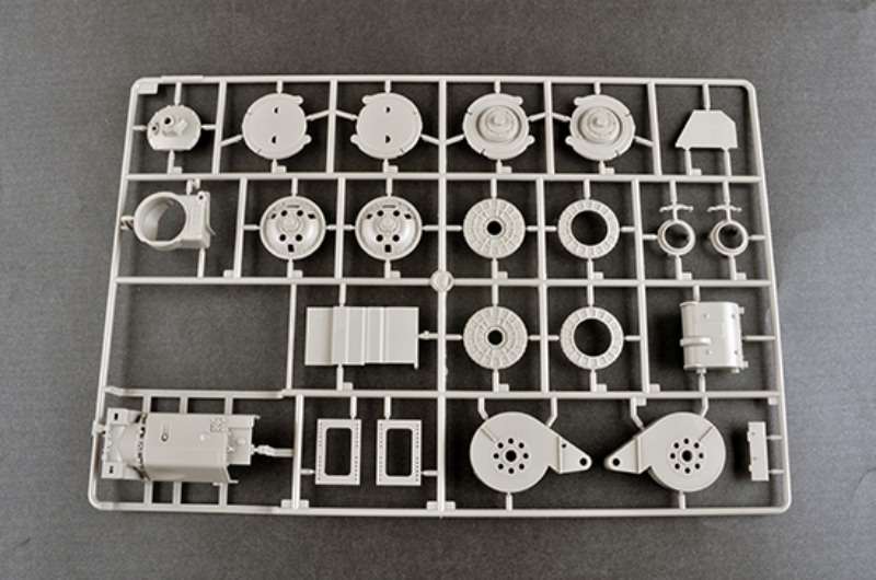 plastikowy-model-do-sklejania-czolgu-sdkfz-171-panther-g-early-sklep-modeledo-image_Trumpeter_00928_31