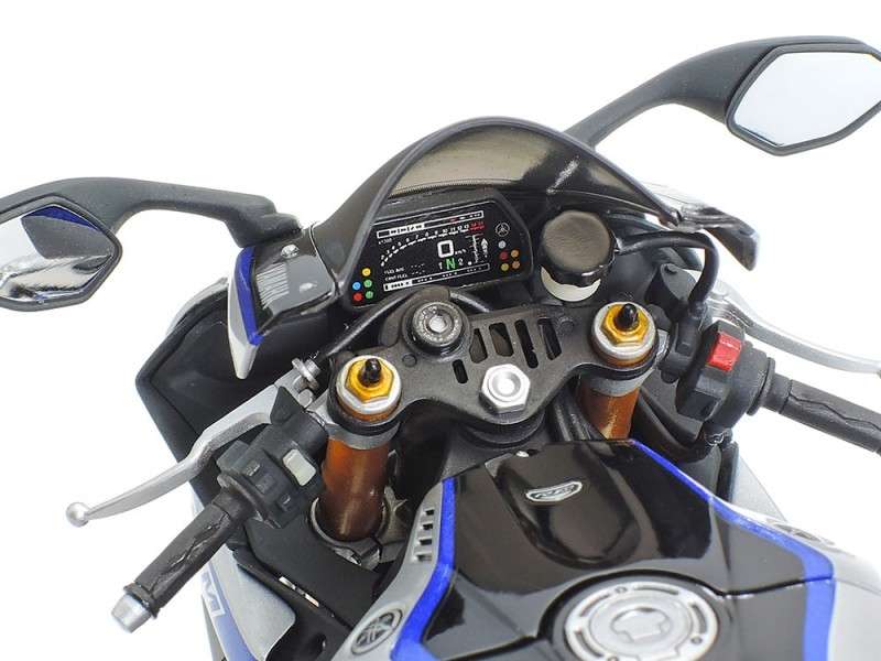 plastikowy-model-do-sklejania-motocykla-yamaha-yzf-r1m-sklep-modeledo-image_Tamiya_14133_7