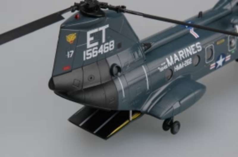 hobby_boss_87213_helicopter_ch-46d_sea_knight_shop_modeledo_image_6-image_Hobby Boss_87213_3