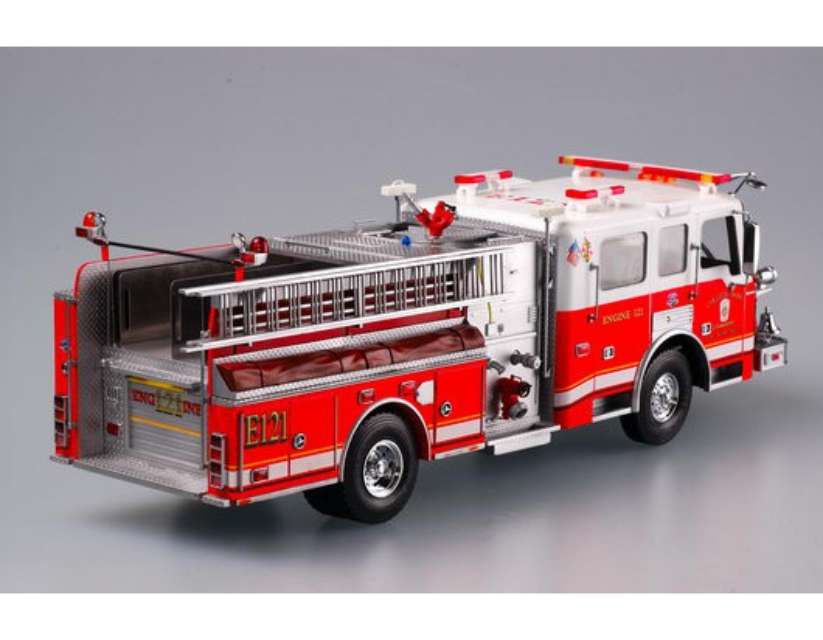 model_trumpeter_02506_american_lafrance_eagle_fire_pumper_hobby_shop_modeledo_image_2-image_Trumpeter_02506_2