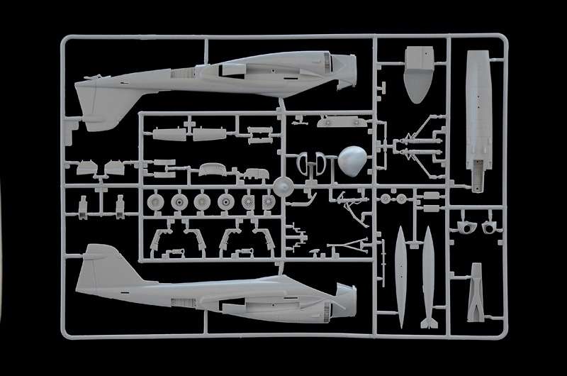 model_do_sklejania_italeri_1405_grumman_ka_6d_intruder_sklep_modelarski_modeledo_image_10-image_Italeri_1405_3